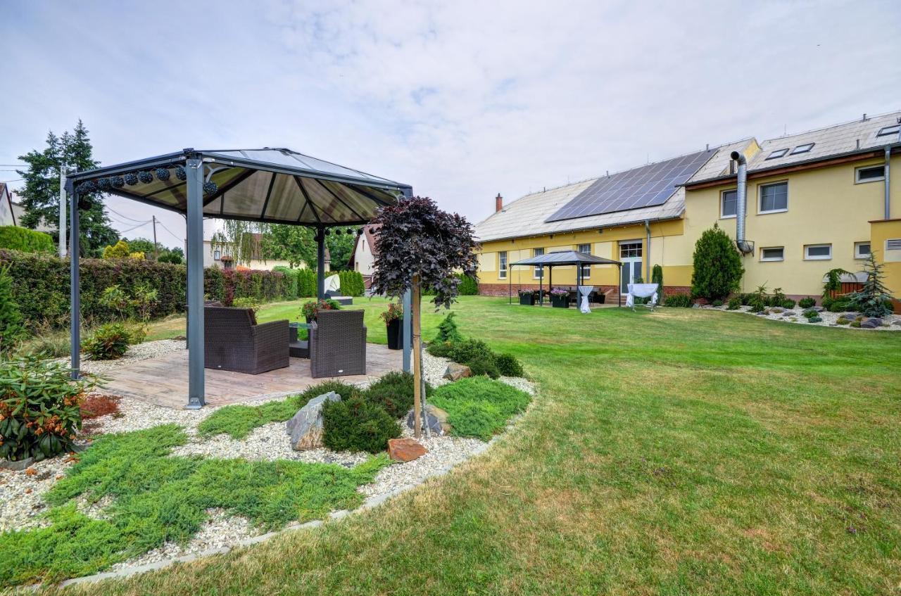 Gasthof A U Sv. Mikulase Hať